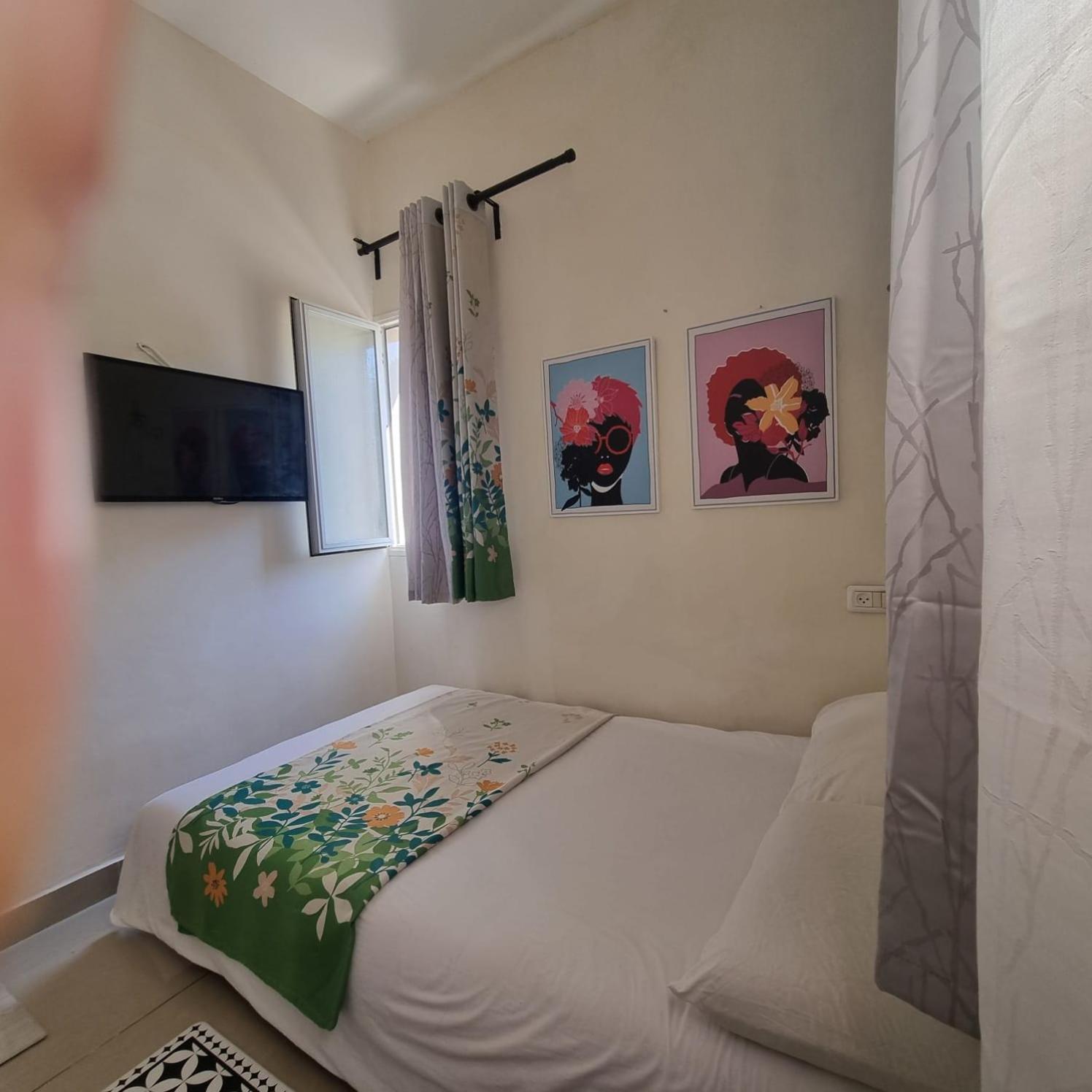 Bugrashov 13 Room Тель-Авив Экстерьер фото