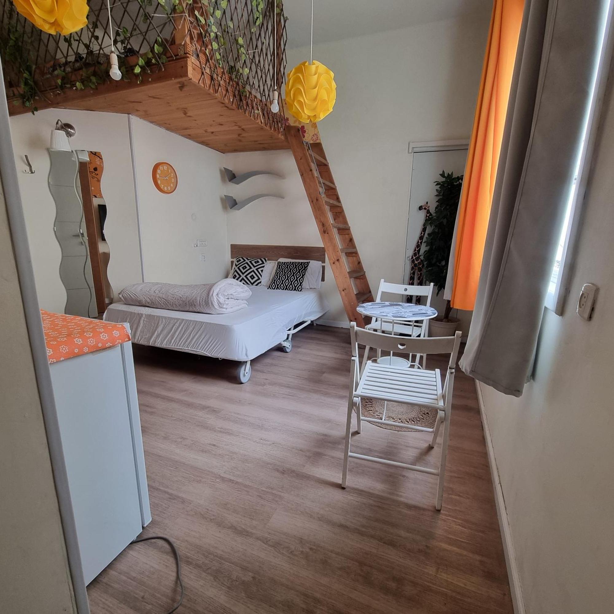 Bugrashov 13 Room Тель-Авив Экстерьер фото
